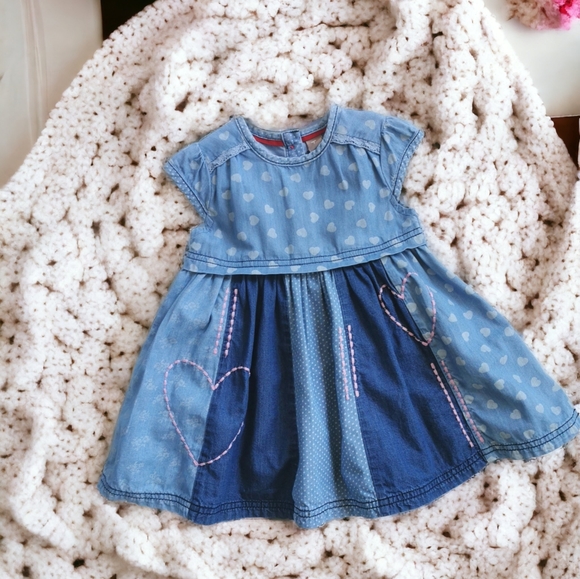 9/12 MONTHS TU LITTLE SEEDS Embroidered, Cap Sleeve Dress EUC - Picture 1 of 7